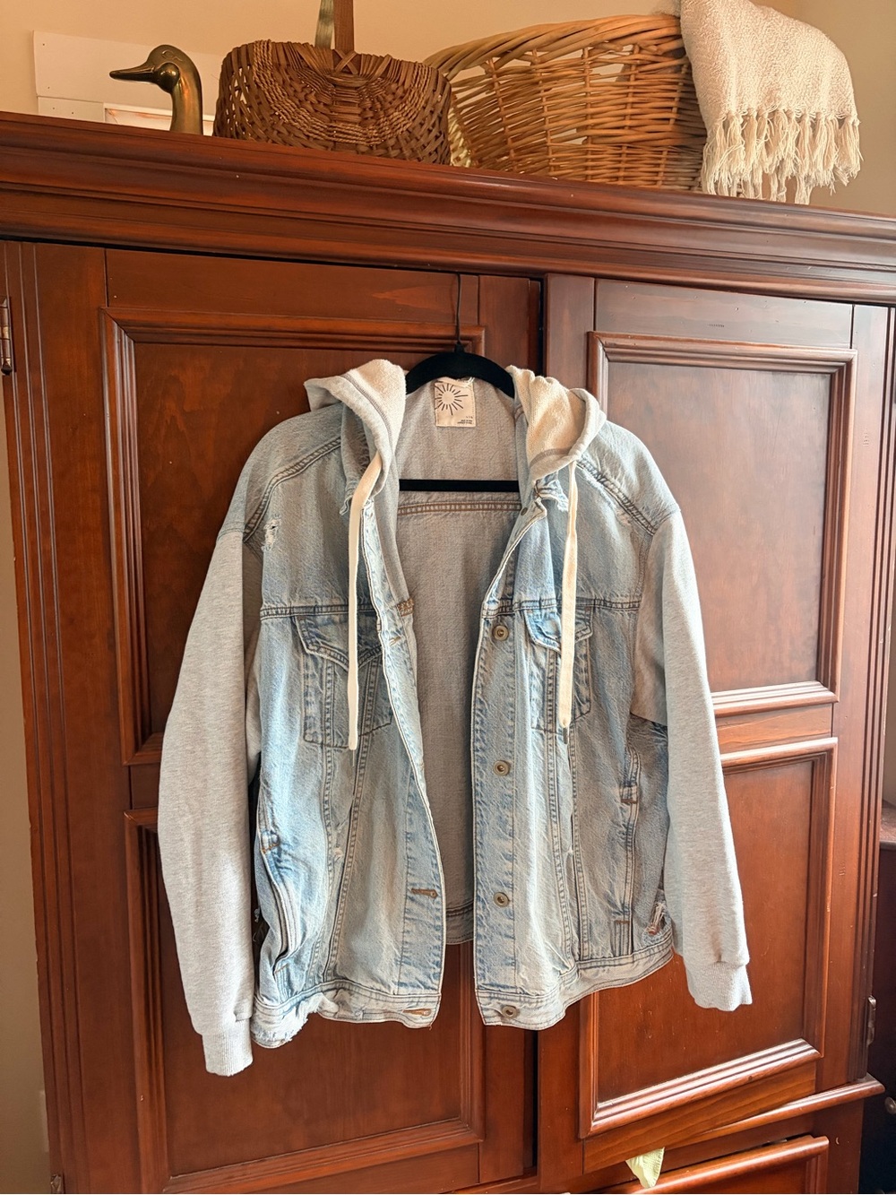 Aerie - Women’s Light Wash Denim Hooded Jacket with Gray Sleeves